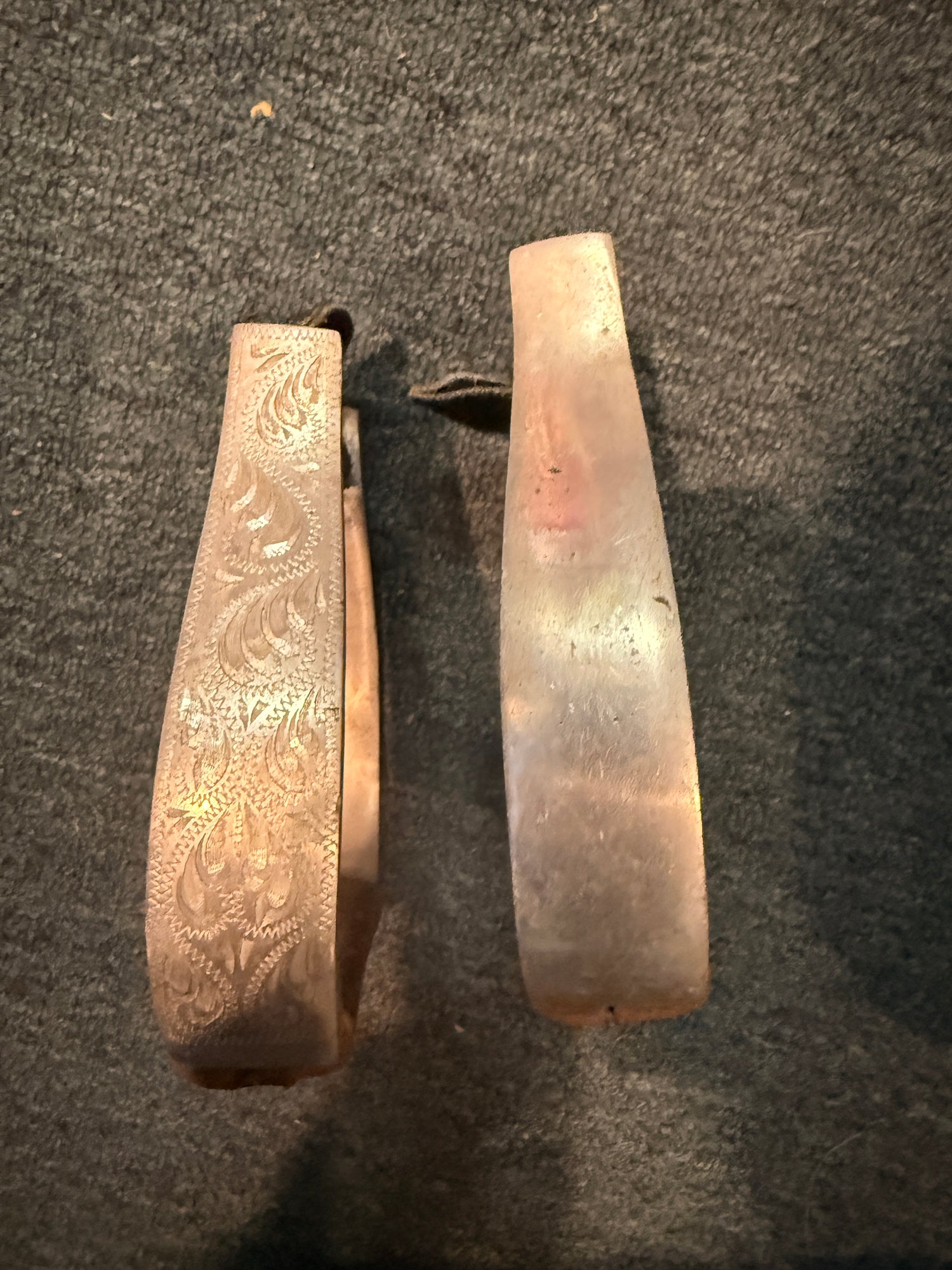 aluminum Western stirrups engraved w leather foot bed