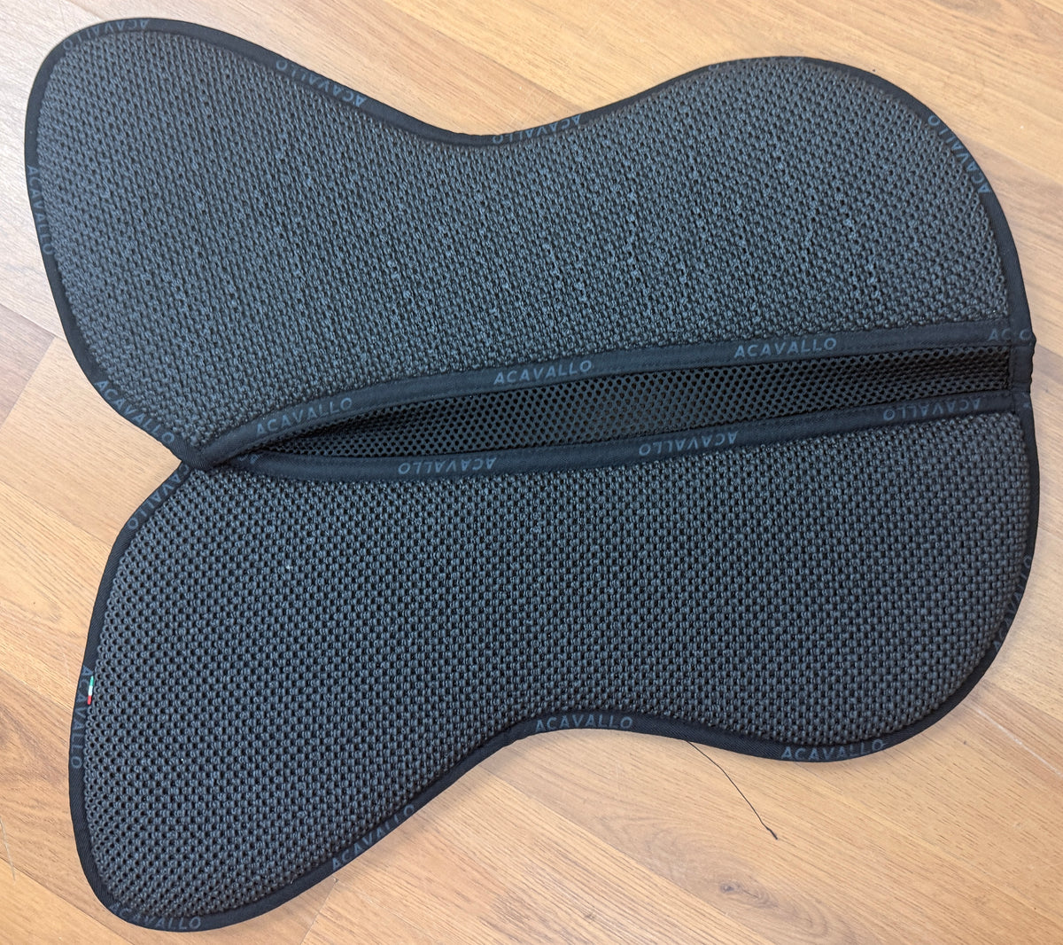 ACAVALLO half pad mesh spine
