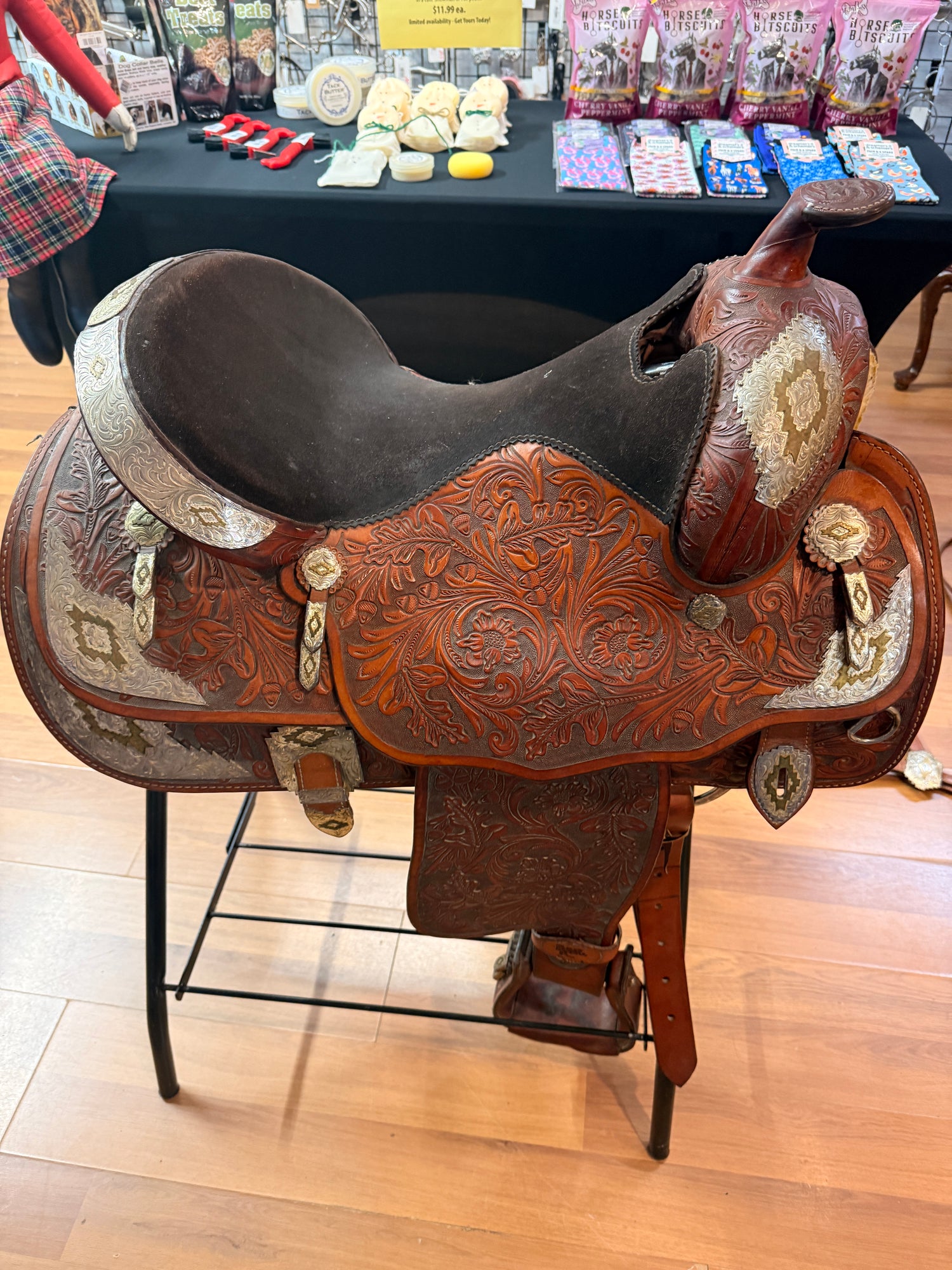 Saddle - Western 17" Billy Royal Sante Fe Classic Western SQHB
