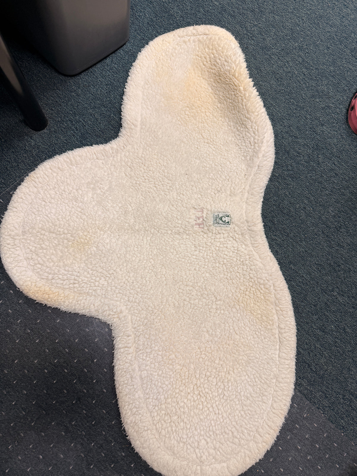 English Older style Shaped saddle pad