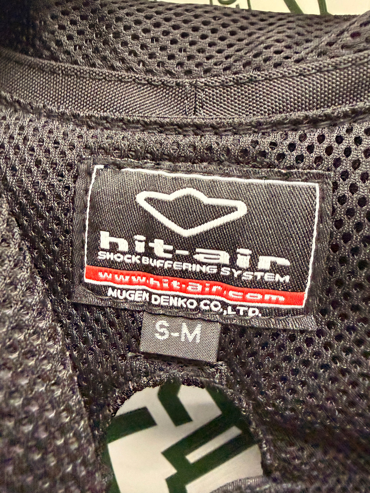 S-M Hit Air Vest SV3 - New with 1 C02 Cartridge