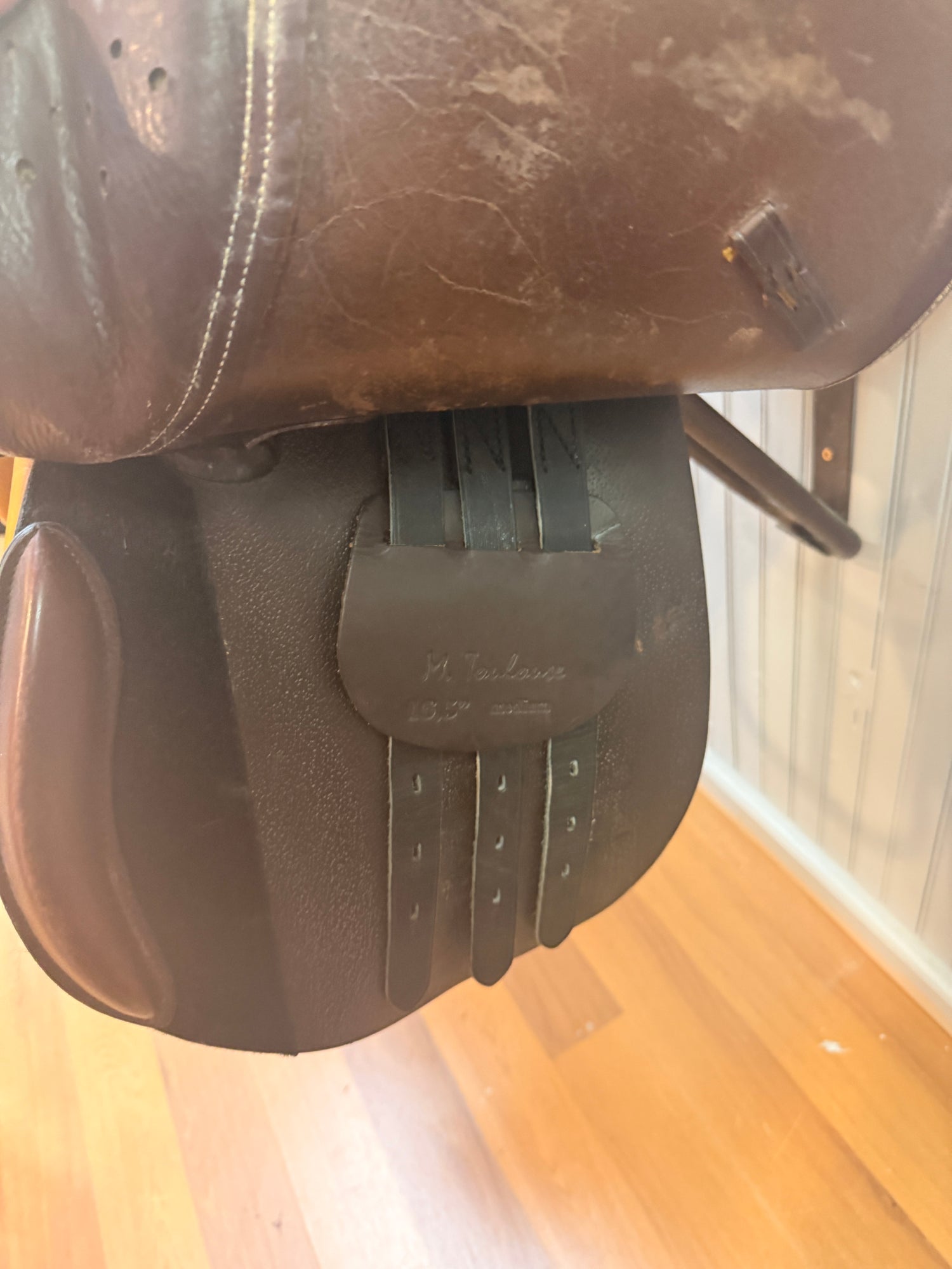 Saddle - English H/J 16.5" M. Toulouse like new
