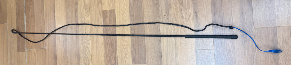 63" Lunge whip with 73" lash black