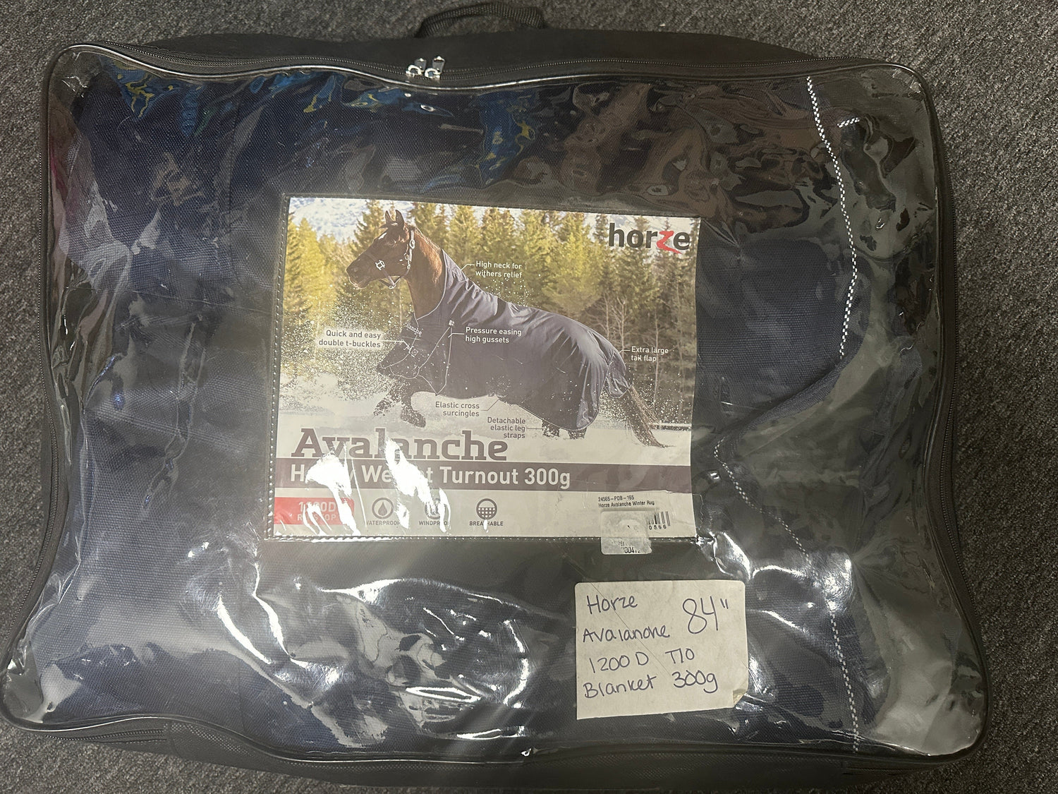 84 Horze Avalanche Heavy Weight Turnout 300 gram fill NEW