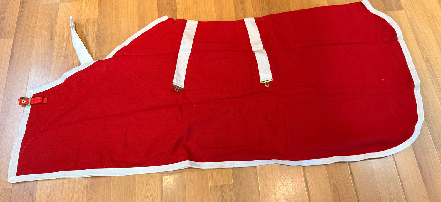 Curvon Horse Blanket RED Holiday Stable Sheets