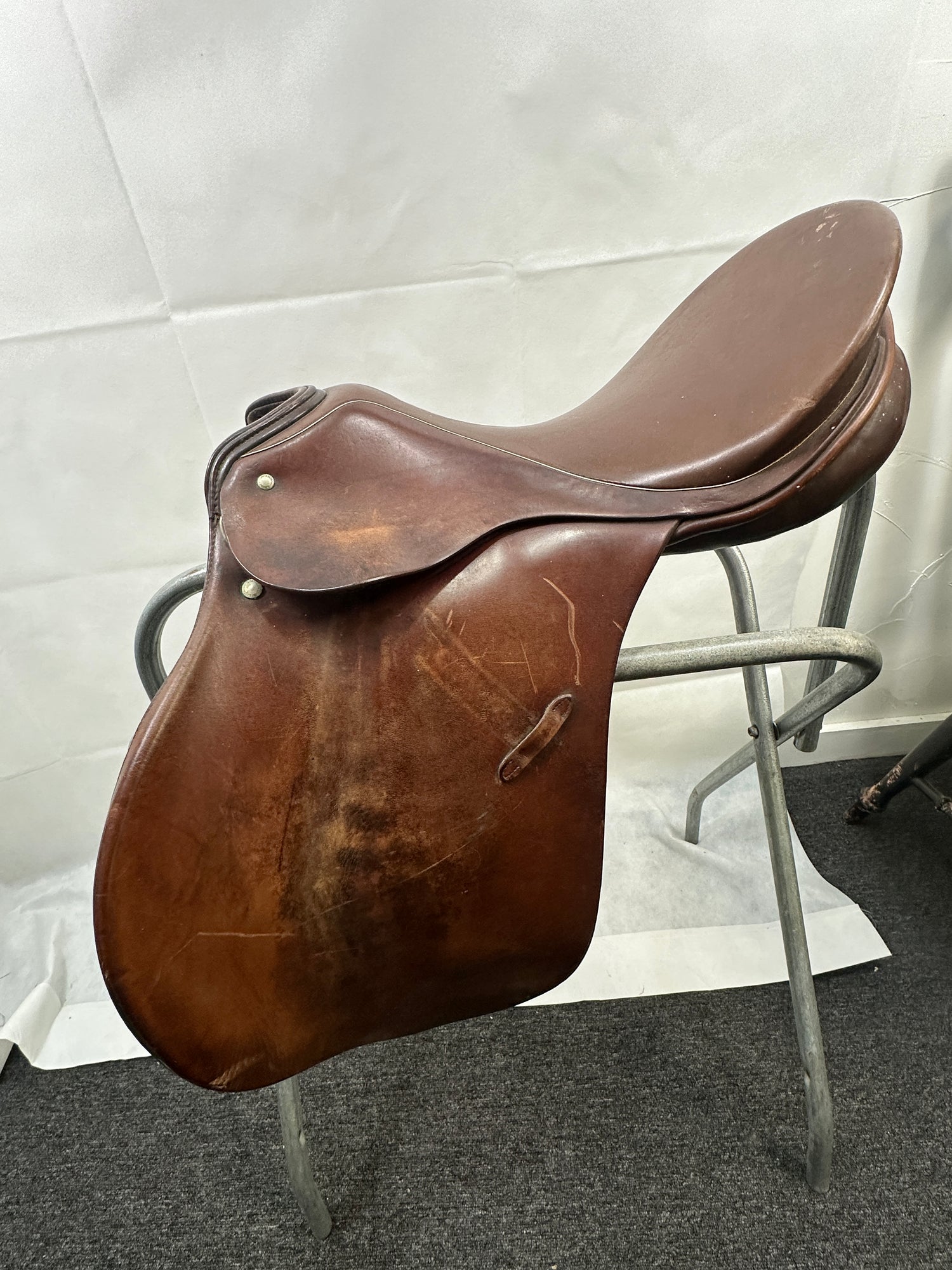 Saddle English - G. Passier & Sohn Hannover Seat 17"