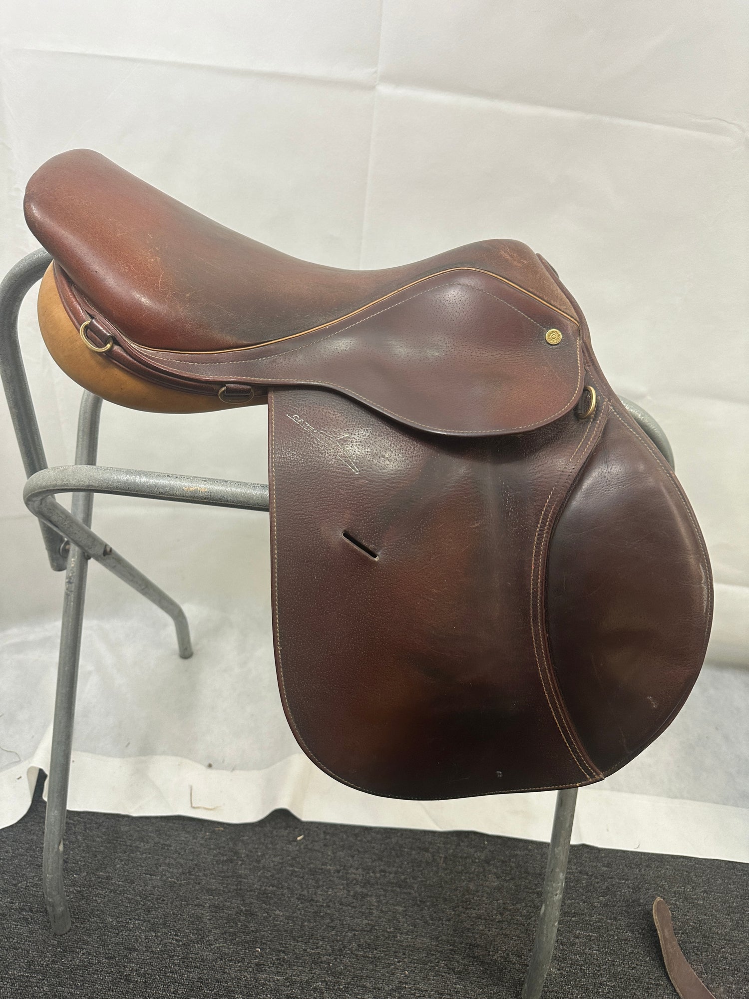 Saddle English - Collegiate Saddle Seat 17"