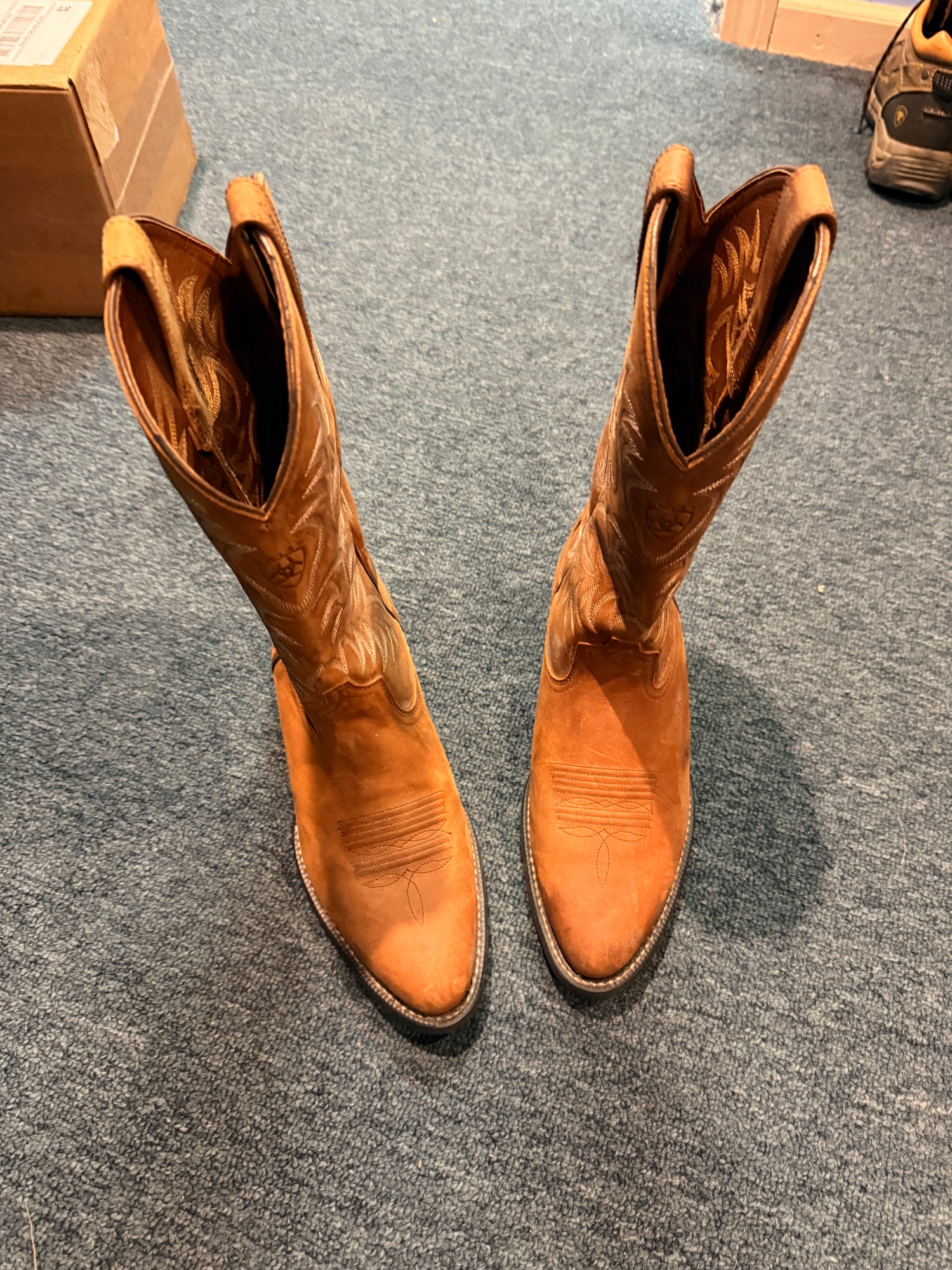 8.5 Men's Ariat Western Boots