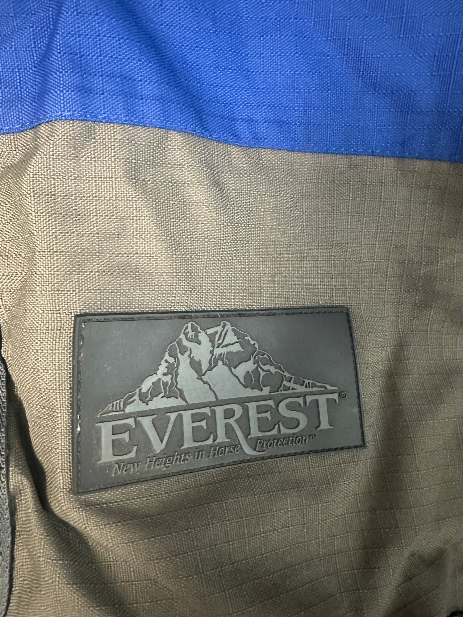 81 Everest Mid Weight Blanket