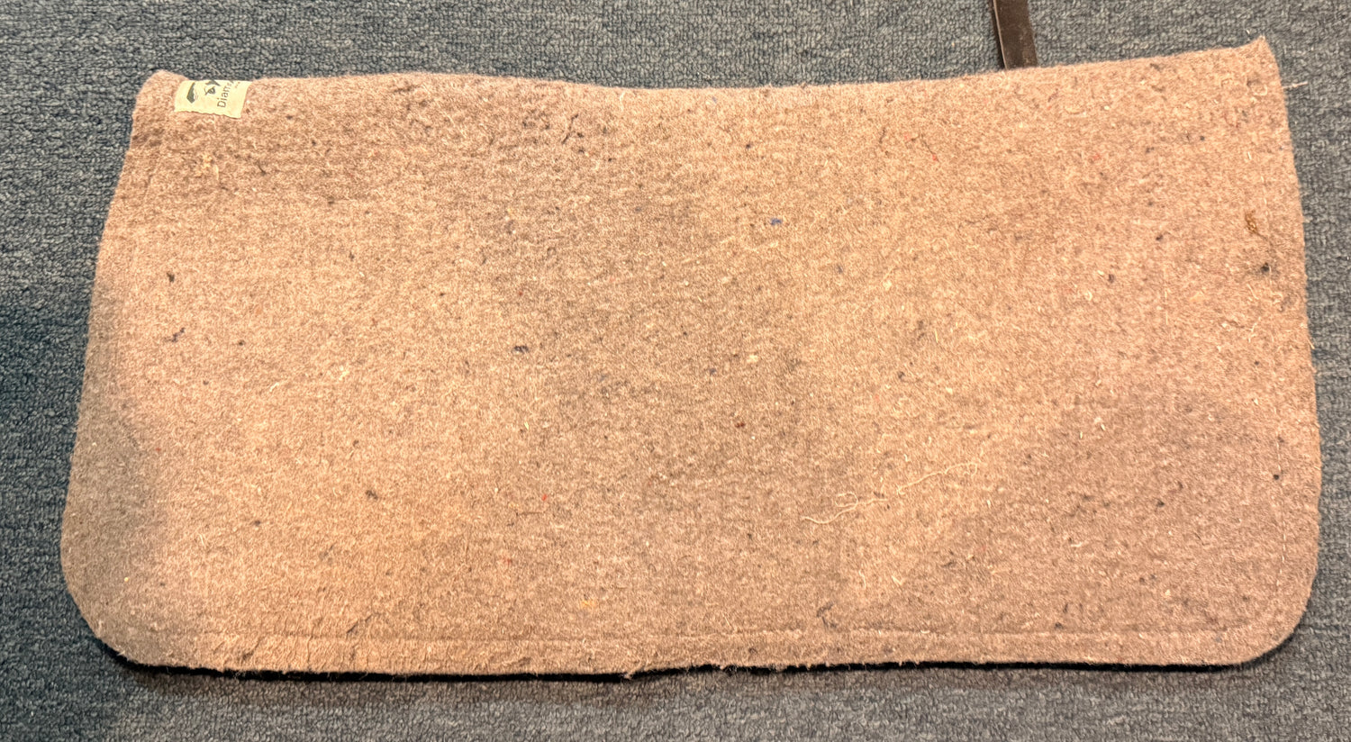 Diamond wool 25.5" spine western pad