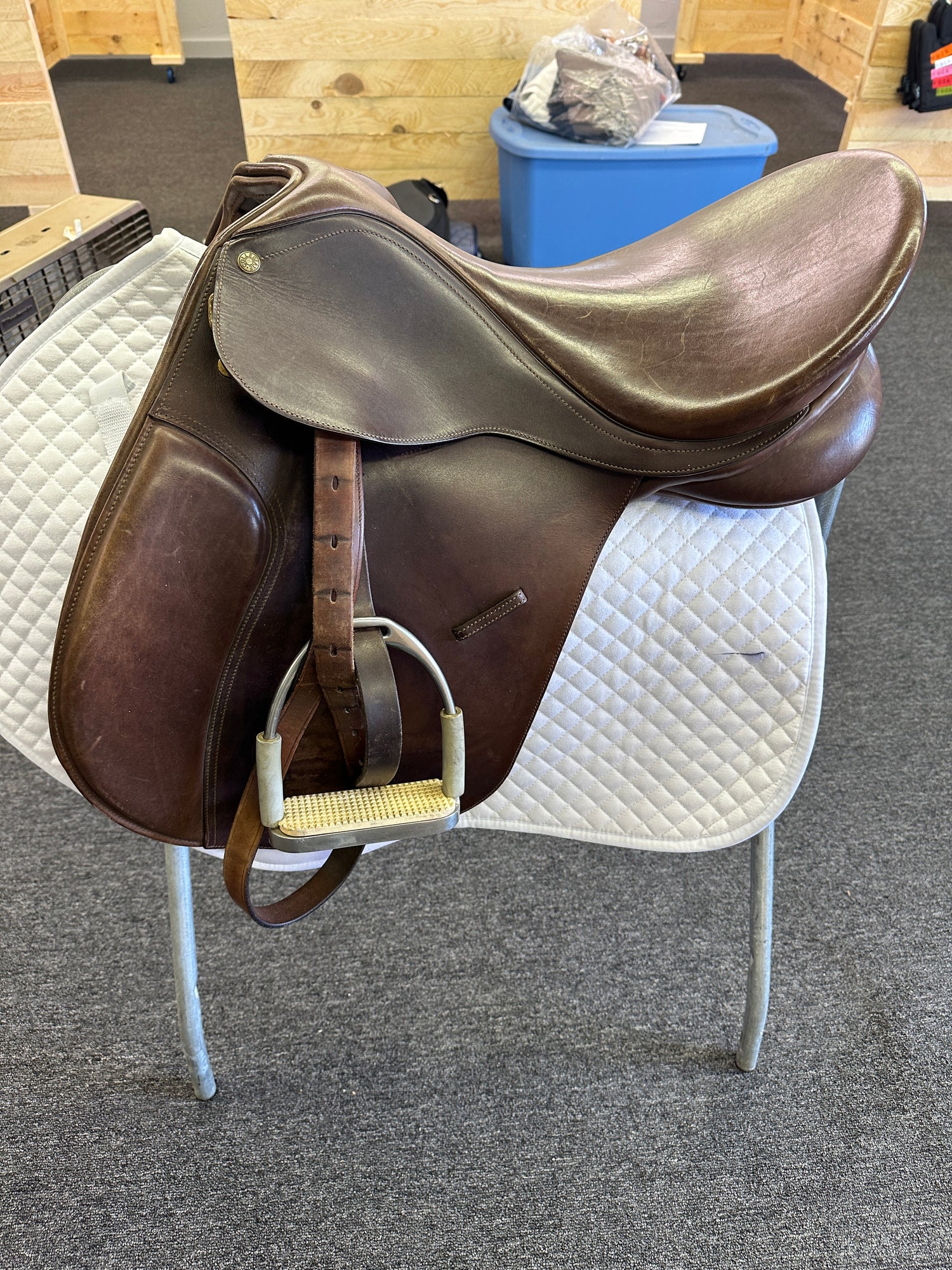 English Saddle - All Purpose - Collegiate Convertible / Bates seat 17.5