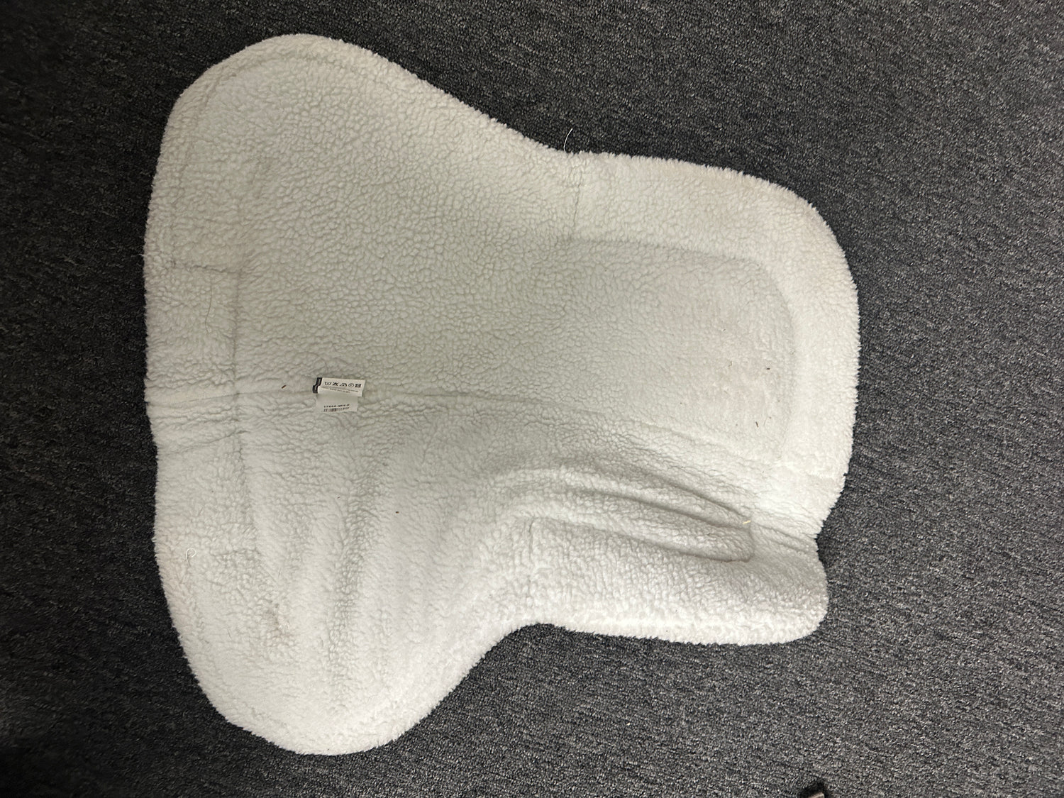 16.5 Horze White Half Pad