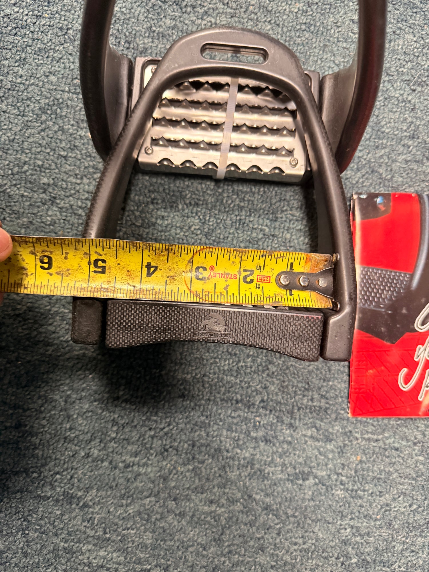 Grand Prix Adjustable Stirrups & Pads