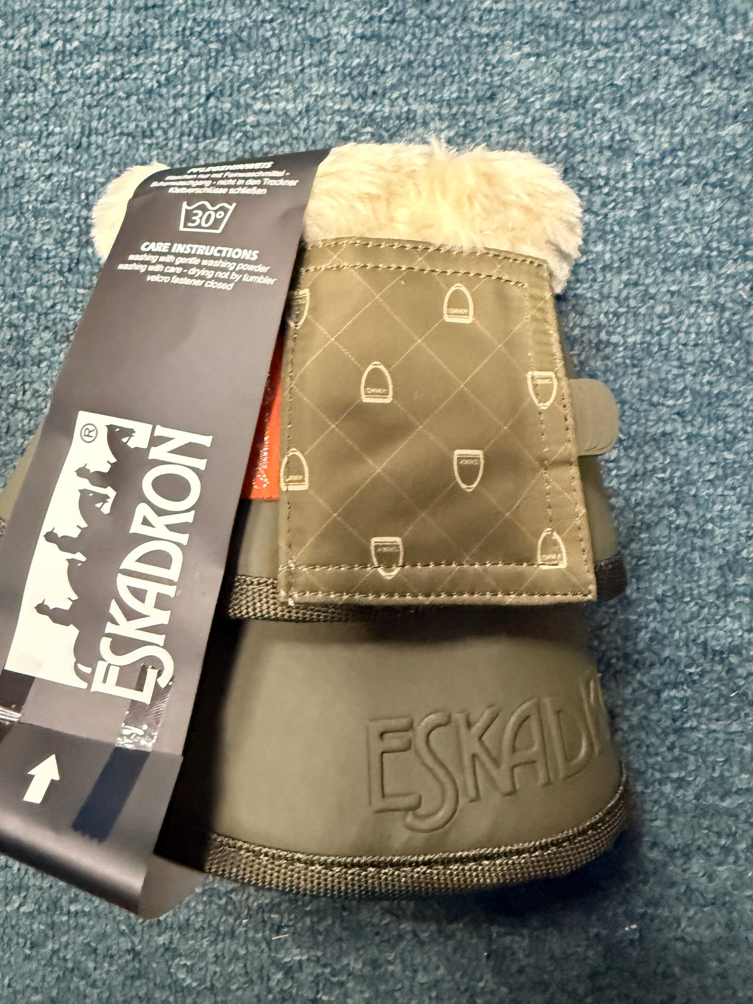 Large Eskadron Fleece top Bell Boots New
