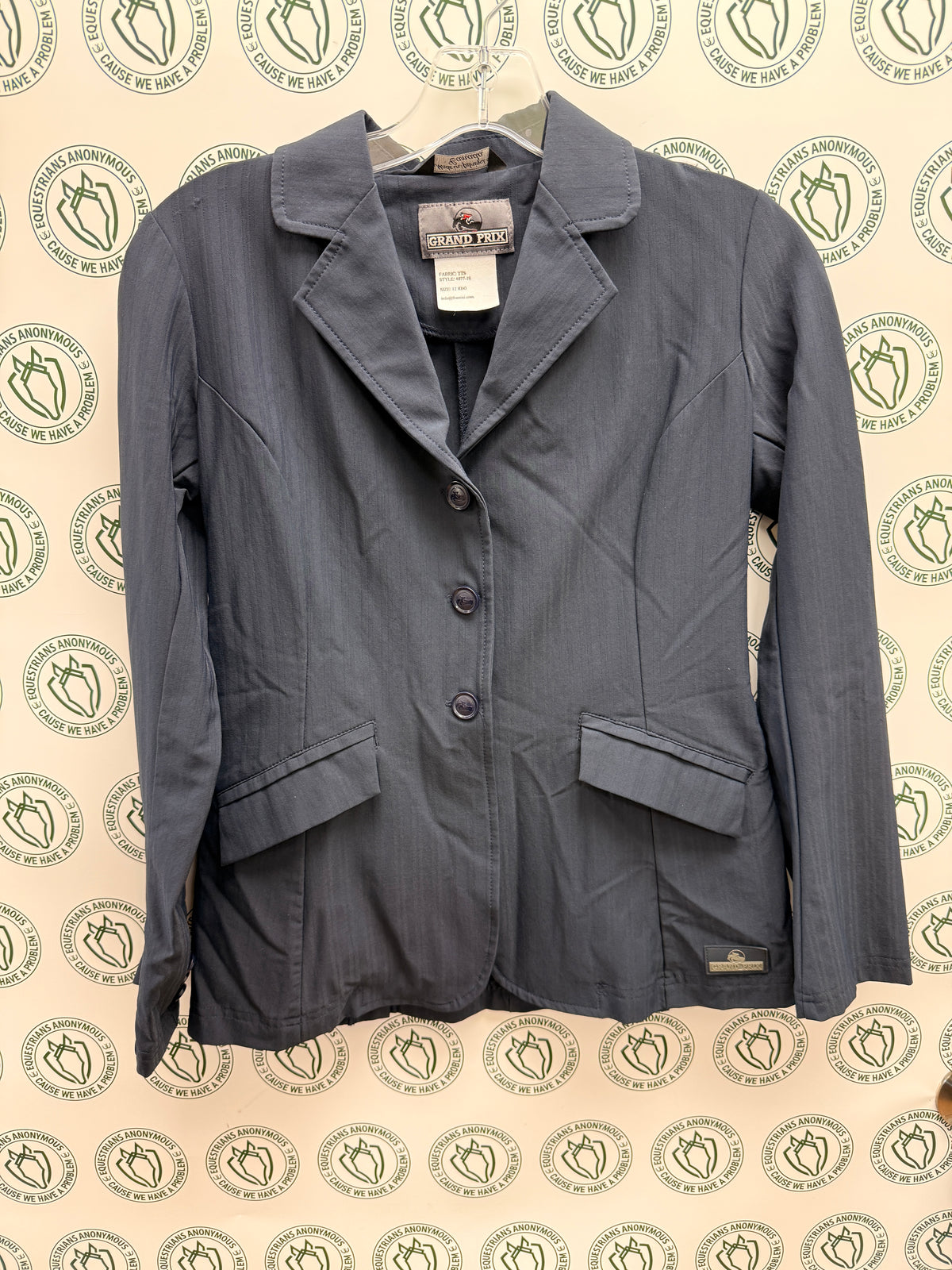 12 Women's Grand Prix Show Coats in New condition