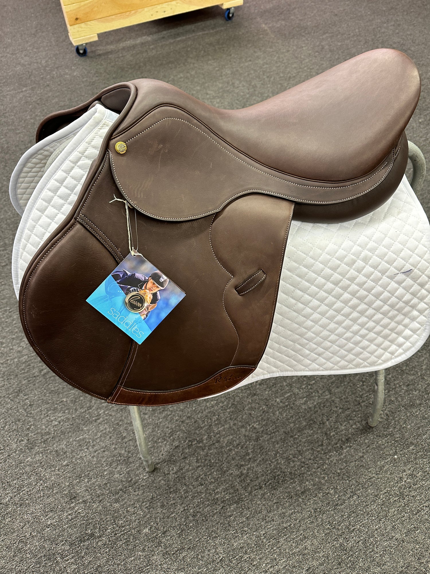 English Saddle - Pessoa - Gen X3 - Seat Size 17 inch Medium Gullet installed