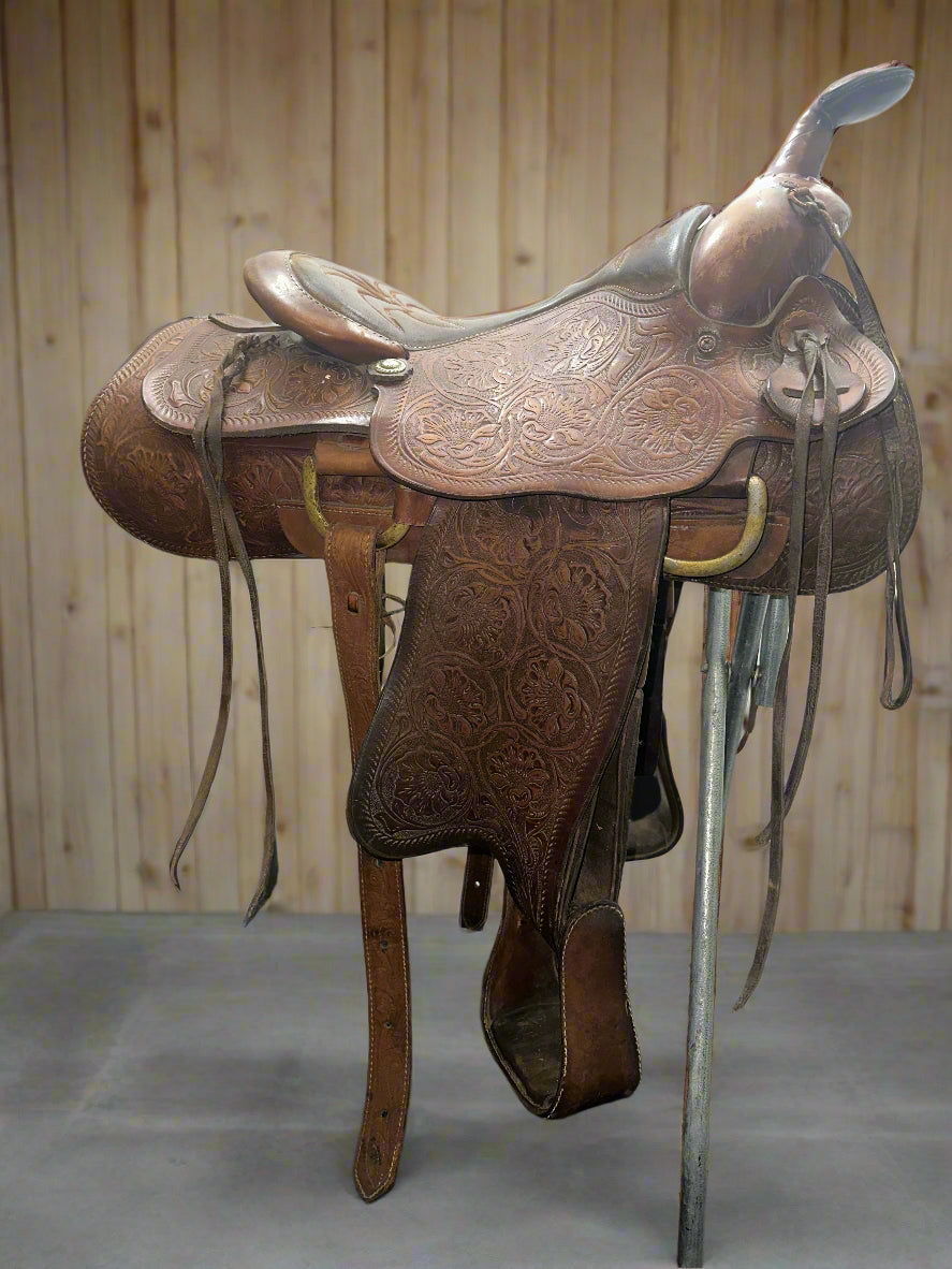 Saddle - Western 15.5" Rounded skirt with tooled brown leather