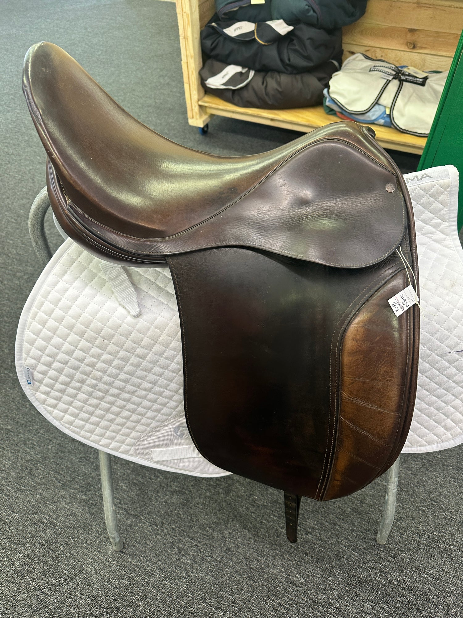 Dressage Saddle - Lovett & Ricketts Made in England Seat 17.5