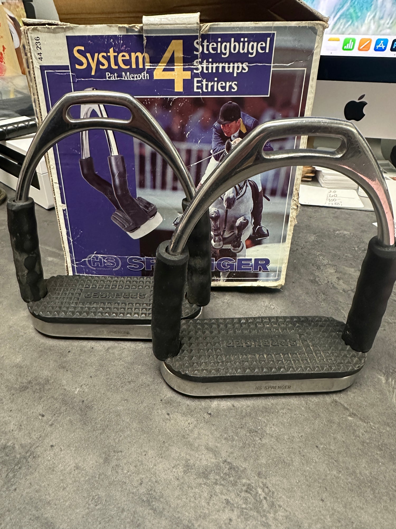 System 4 Pat Meroth Sprenger 4" safety stirrups