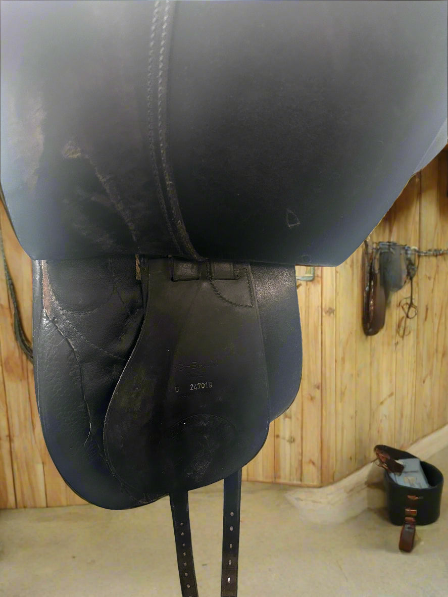 Saddle - Dressage 16.5" seat Passier / PS Baum