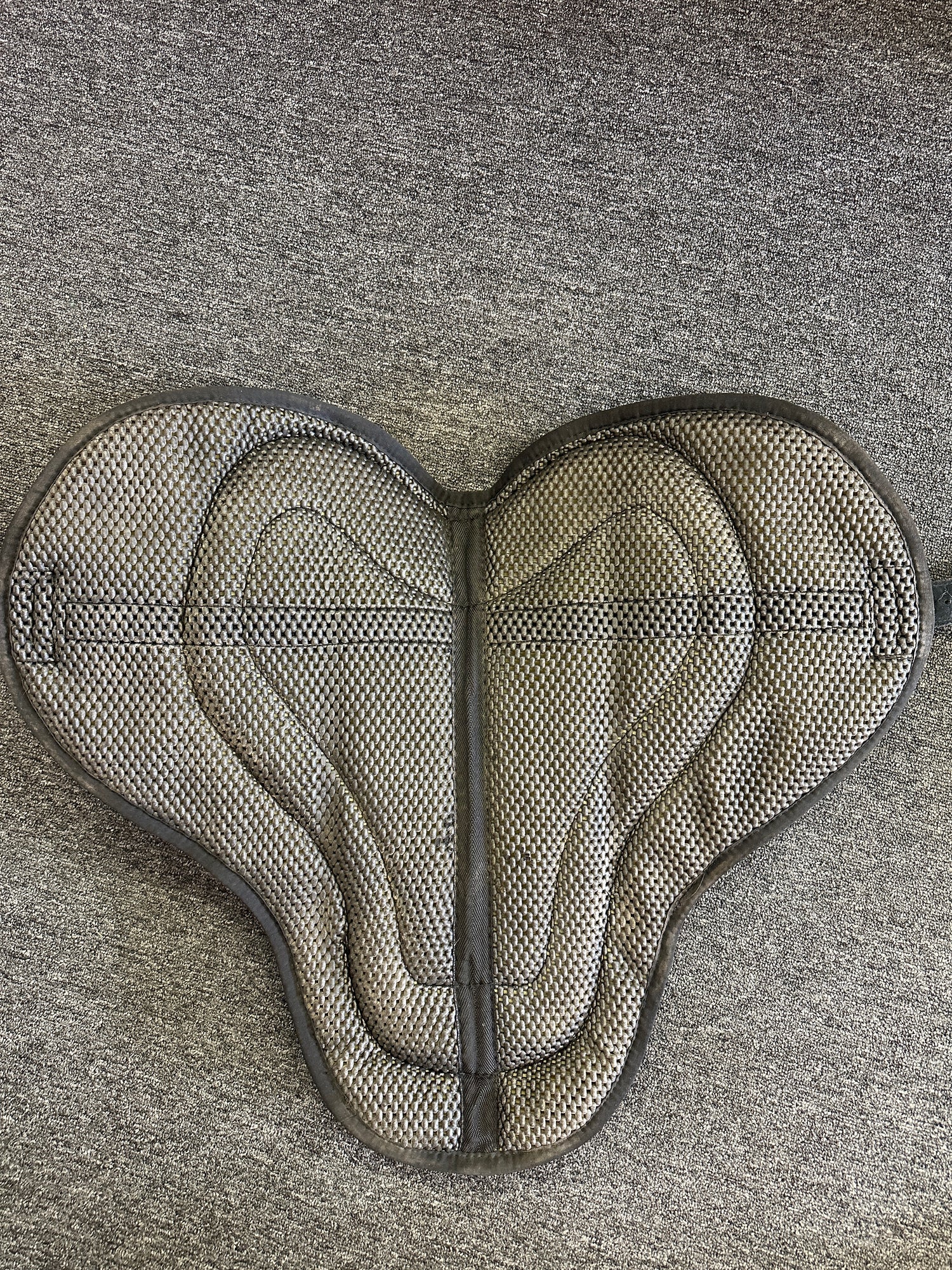 Bare Back Pad, Gently used with 24" inch Girth  - Thinline