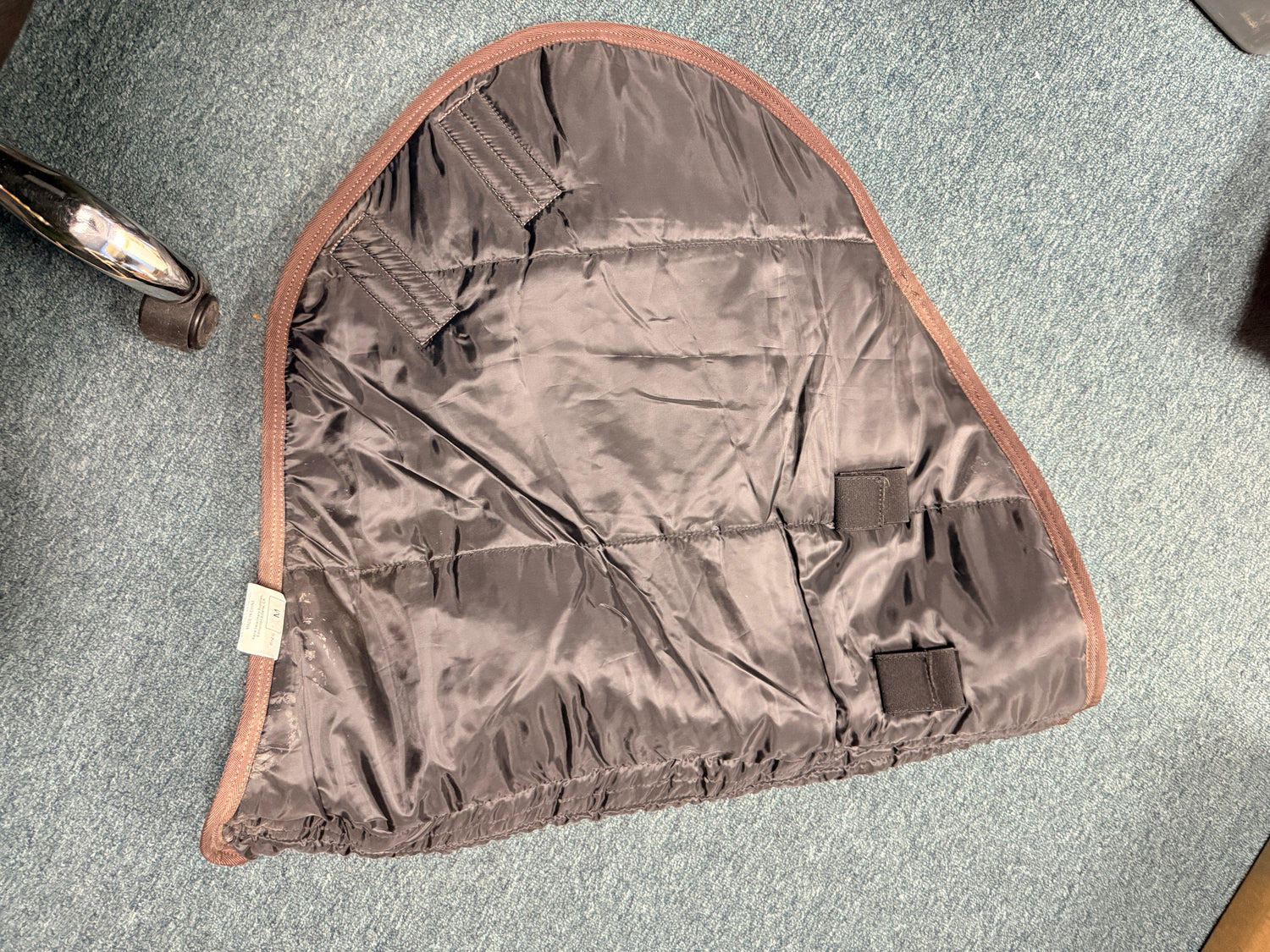 M Neck attachment light fill