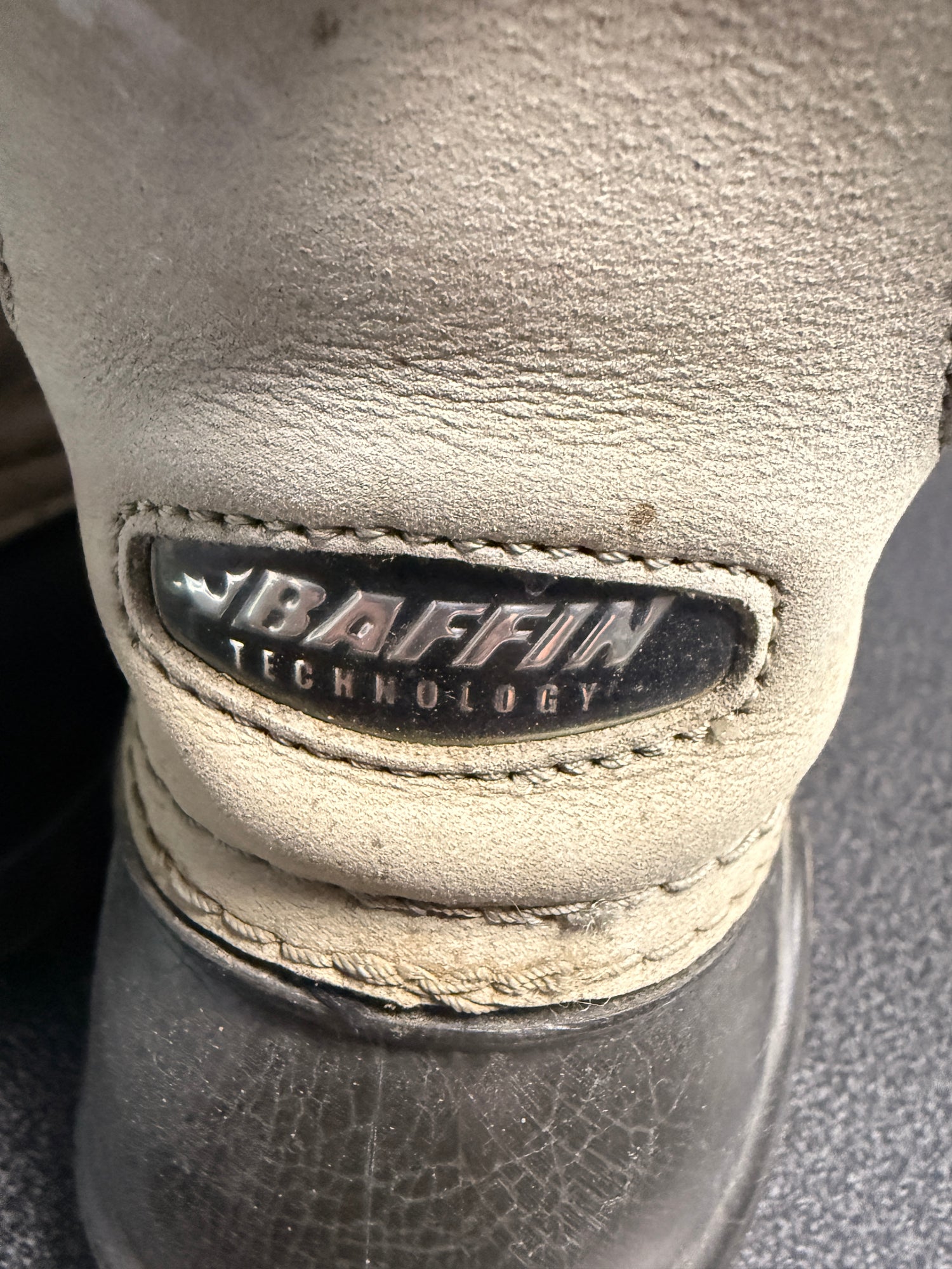 6 women's Baffin Technology Muck Boots