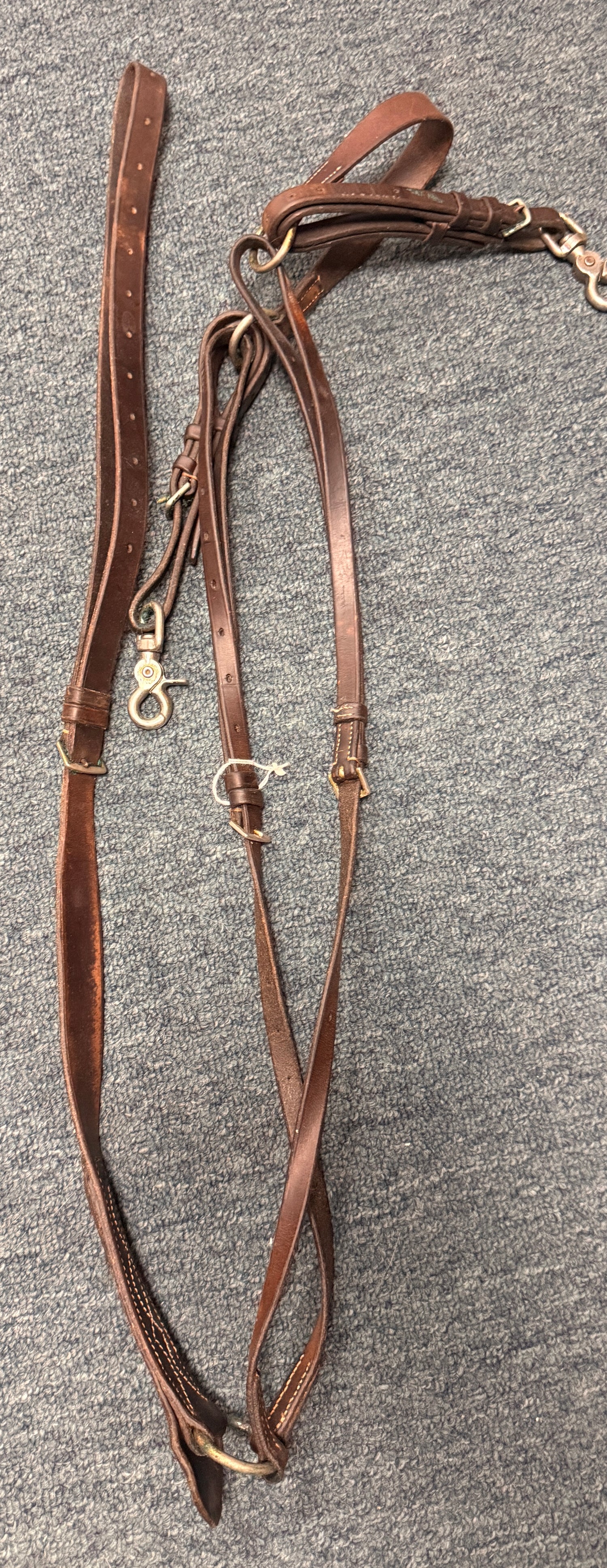 3 point breastplate with clips nice Horse sized