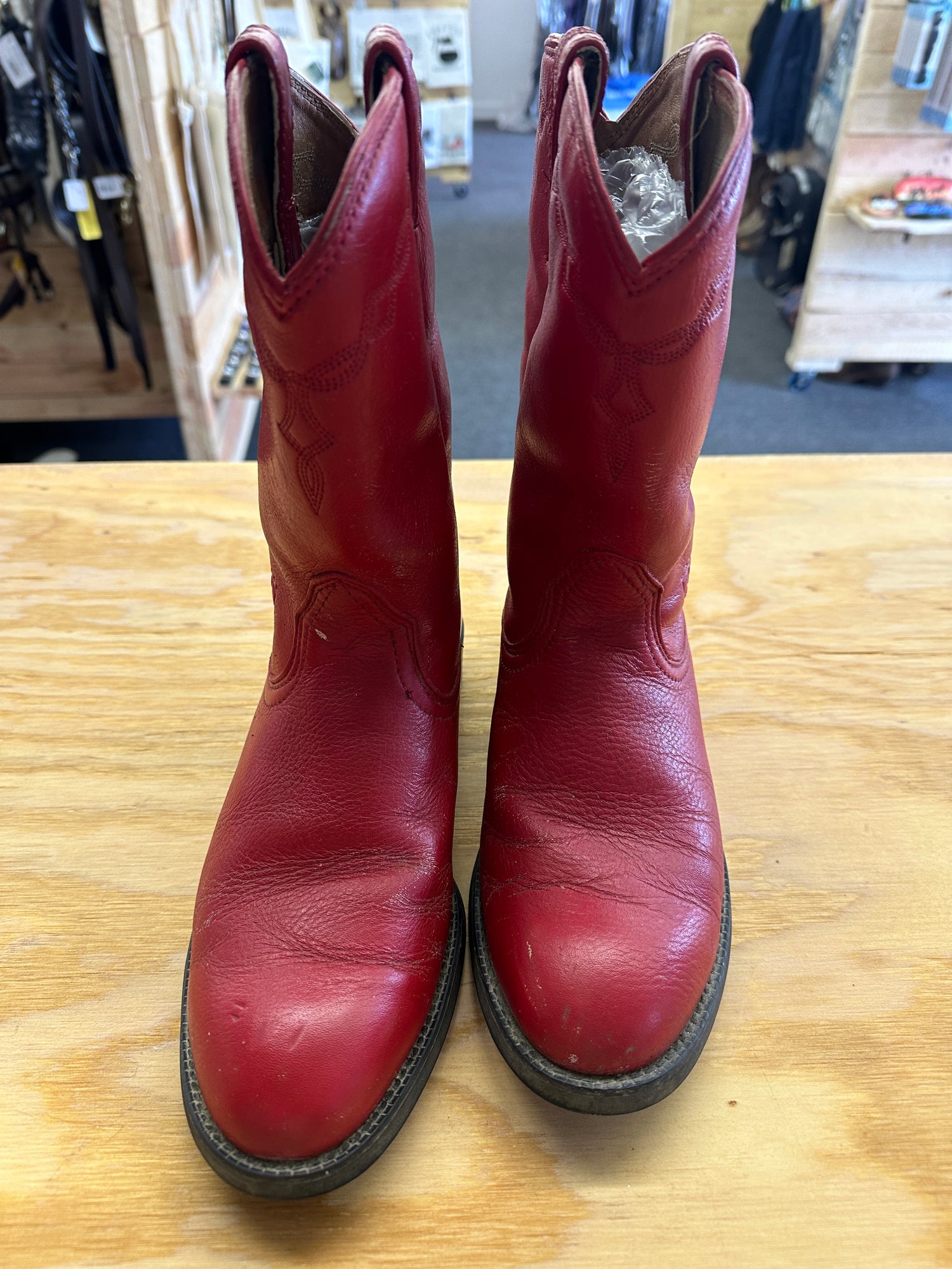 Women's Cowgirl Boots - Red Ariat Size 9