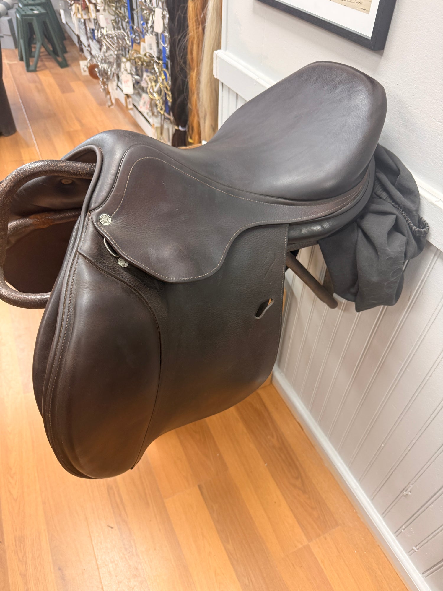 Saddle - English H/J 17.5" Antares 2009 Buffalo Classic