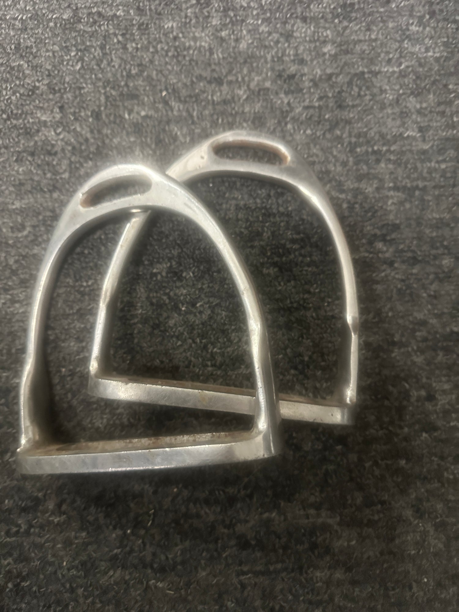 4.25" Stirrup Irons Needs pads
