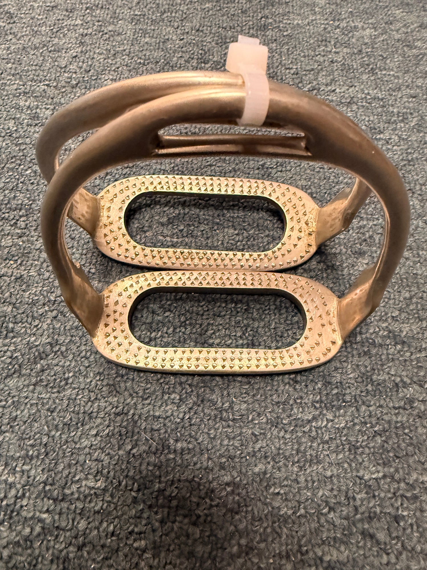4.5" English Stirrup need pads