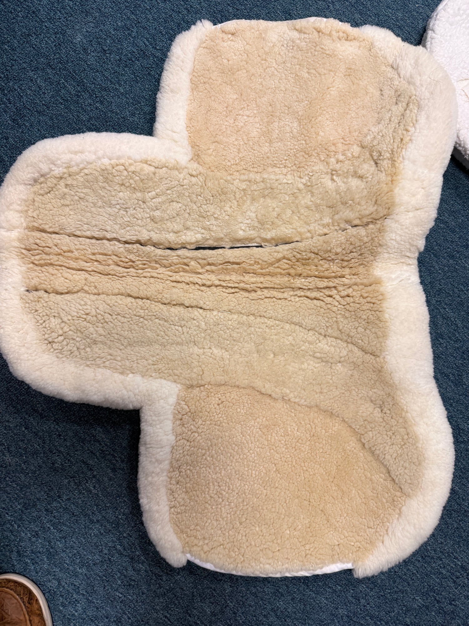 18.5" spine Fleeceworks sheepskin AP Shaped English Pad