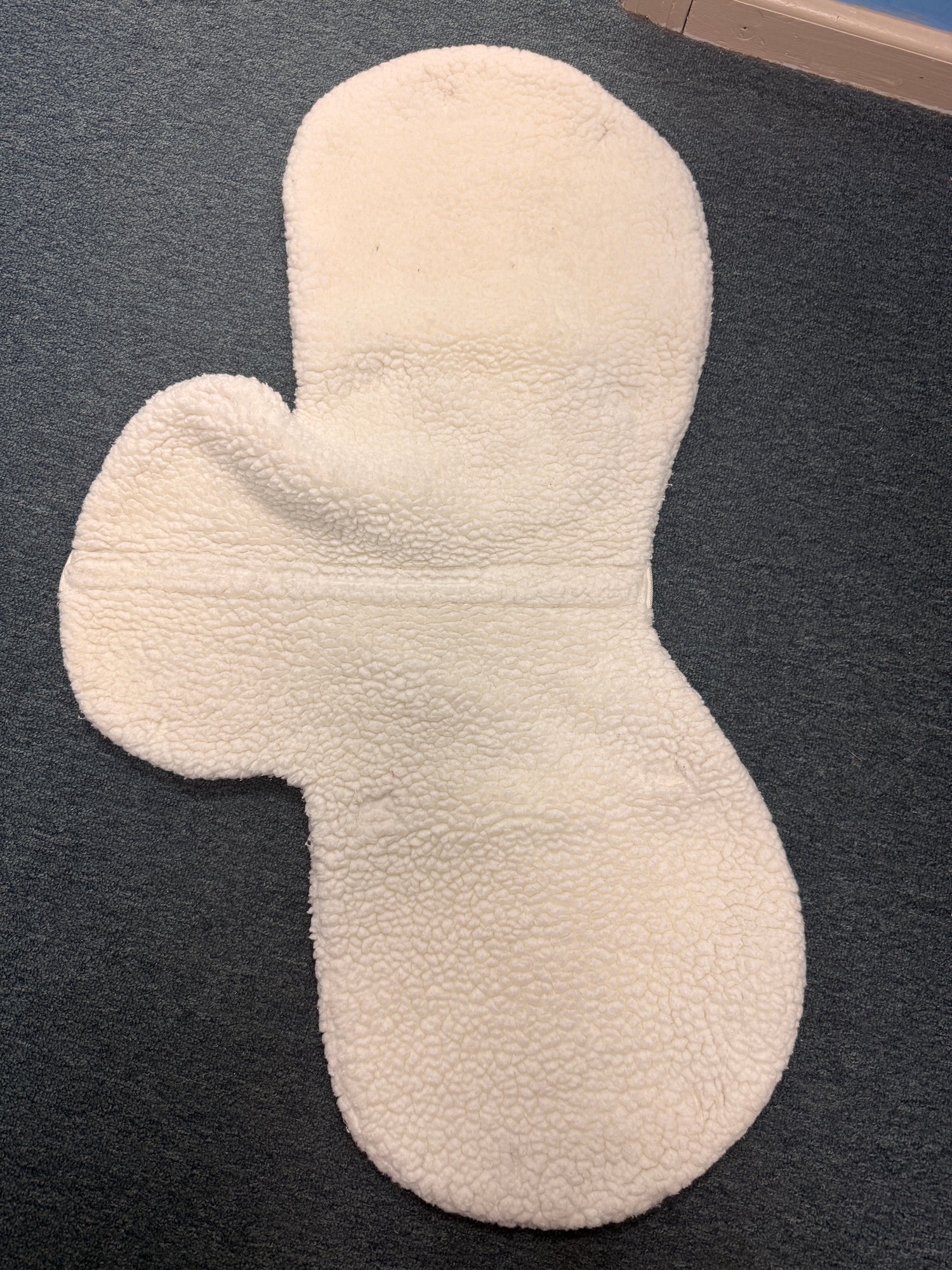 17" Spine Roma Fleece shaped pad