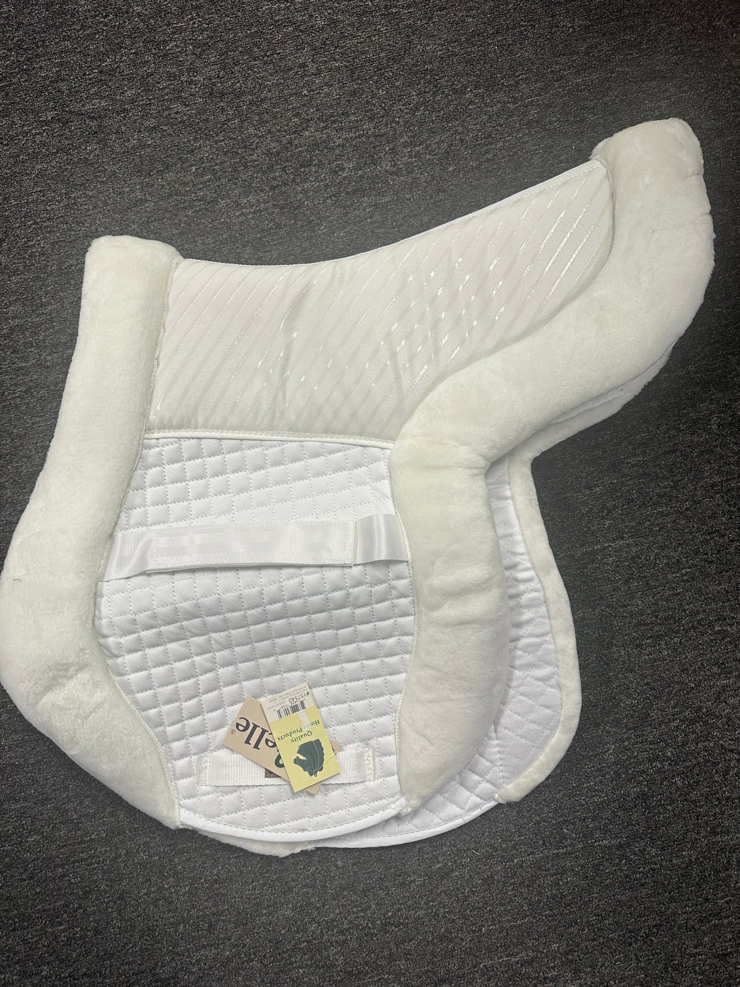 15.5" eccelle Shaped English pad with non slip NEW
