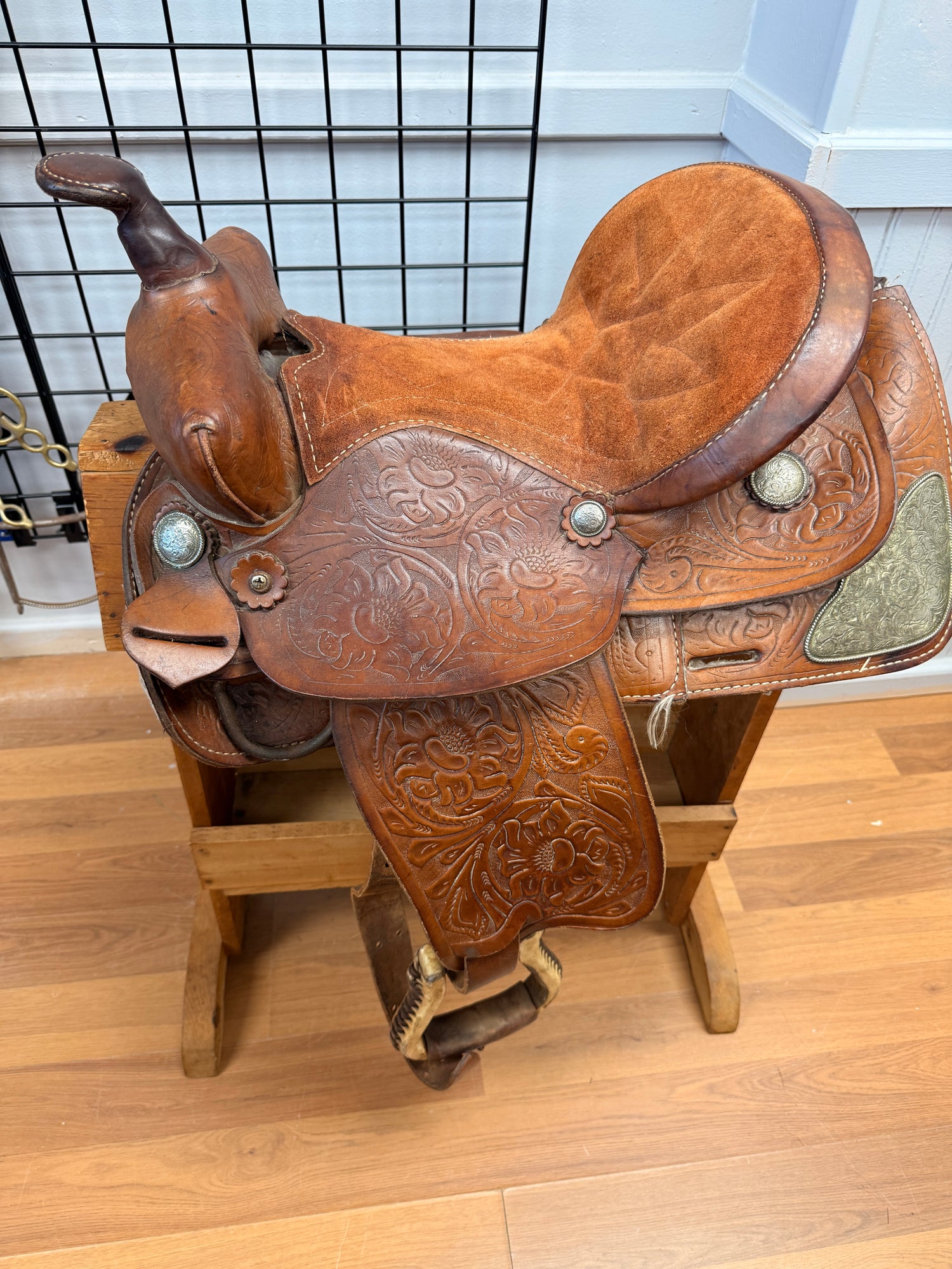 Saddle - Western Children's Saddle 13-14" Seat with Silver