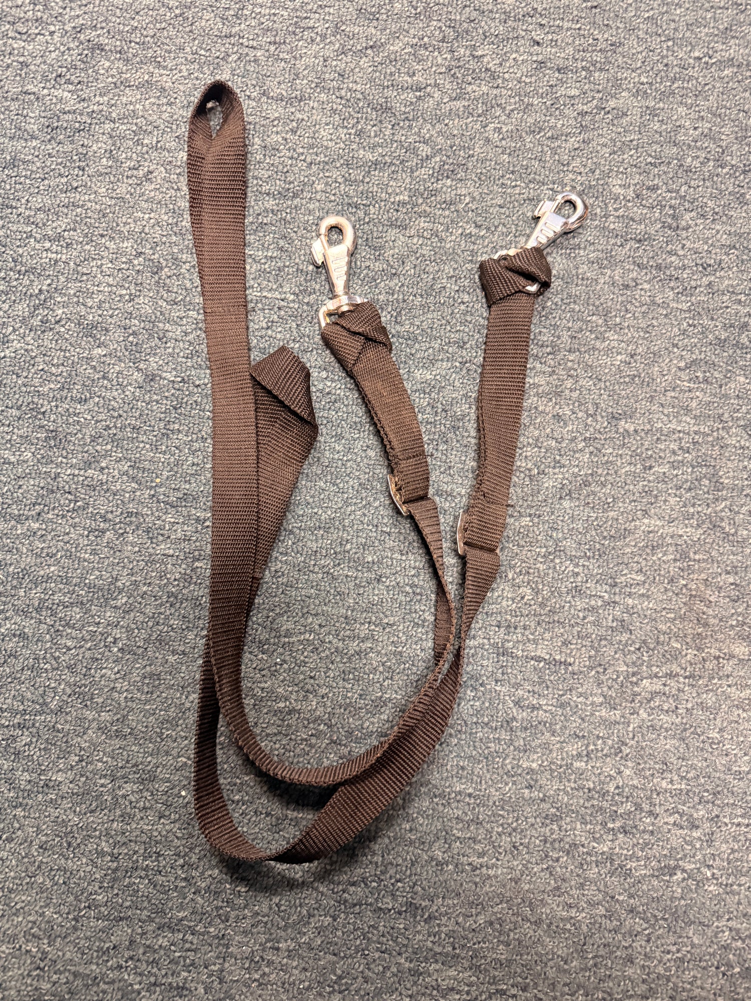 pair blanket Straps single end snaps