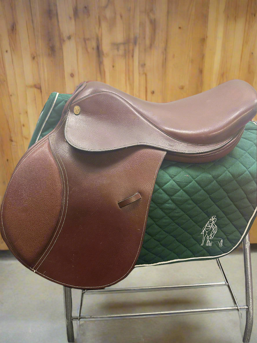 Saddle - English H/J 16.5" Kincade Like New