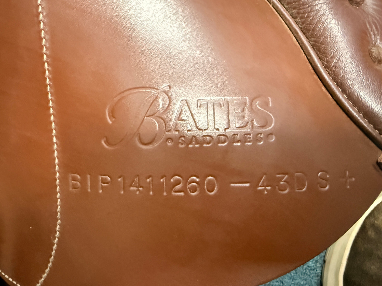 saddle - Dressage but looks All Purpose  17" Bates w easy change gullet