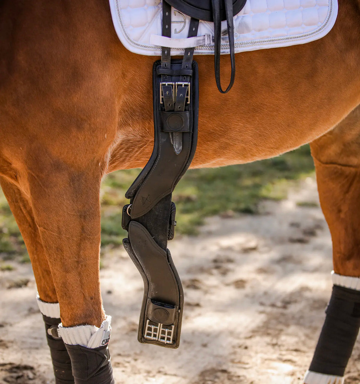 Total Saddle Fit StretchTec Shoulder Relief Girth™ - Dressage size 18" - 30"